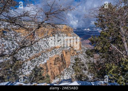 Canyon from the Rim Trail, inverno, Grand Canyon Village, Grand Canyon National Park, Arizona. Foto Stock