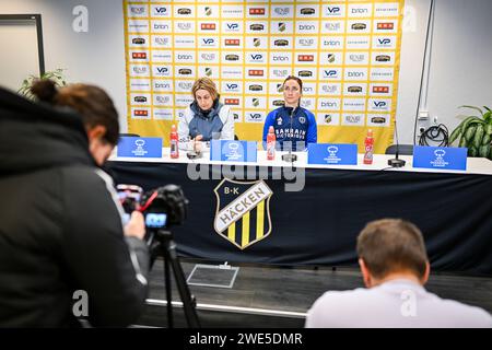 GOTHENBURG, SVEZIA 20240123Paris FC, allenatore Sandrine Soubeyrand e Gaëtane Thiney durante una riunione stampa prima della partita di Champions League di mercoledì ag Foto Stock