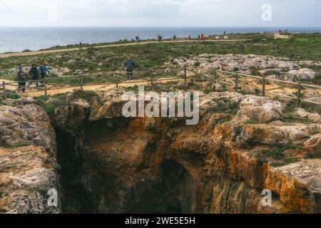 Sagres, Portogallo - 29 dicembre 2023. Cabo de Sao Vicente, rovine del forte di San Antonio de Beliche, che serviva a proteggere l'importante strategico Foto Stock