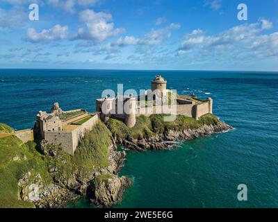 Fort la latte, vicino a Cap Fréhel, Côte d&#39;Émeraude, Costa Smeralda, Bretagna, Francia Foto Stock