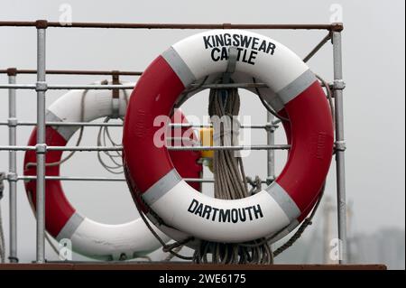 CHATHAM, KENT, Regno Unito - 22 MAGGIO 2010: Cinture di sicurezza sul Castello di Kingswear di Paddle Steamer Foto Stock