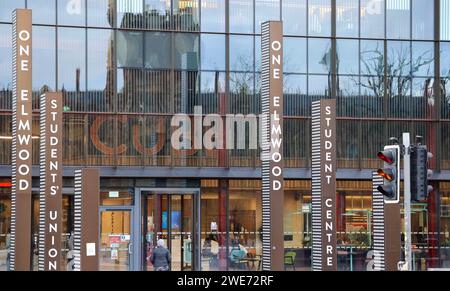 Edificio moderno esterno della Queen's University Belfast Students Union e Student Centre One Elmwood Belfast. Foto Stock