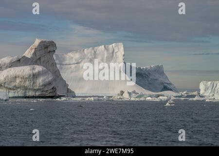 Iceberg tra l'Isola James Ross e l'Isola Snow Hill Foto Stock