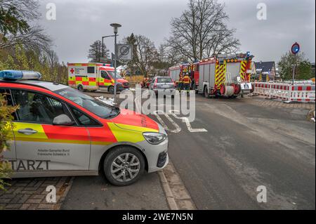 Risposta del medico di emergenza e dei vigili del fuoco a un incidente in cantiere, Baviera, Germania Foto Stock