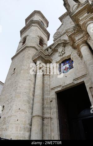 La Cattedrale dell'Avana / Catedral de San Cristóbal a l'Avana vecchia, Cuba. Foto Stock