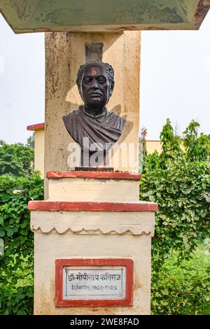 10 02 2005 Vintage Old Sculpture of Principal Queens College, Banaras, Varanasi, Uttar Pradesh, India, Asia Foto Stock