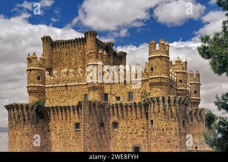 Castello della famiglia Lopez de Ayala, conti di Fuensalida, XV secolo, a Guadamur, Castilla-la Mancha, Spagna Foto Stock