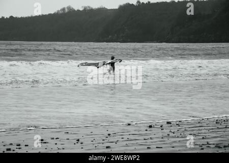 Wing Surfer a Saundersfoot, Galles del Sud Foto Stock