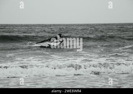 Wing Surfer a Saundersfoot, Galles del Sud Foto Stock