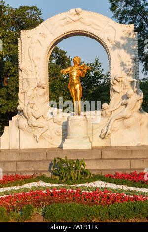 Johann Strauss Monument Burggarten Vienna Austria Foto Stock