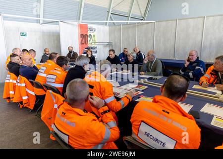 Gap, Francia. 24 gennaio 2024. Ambientazione durante il Rallye Automobile Monte Carlo 2024, 1° round del WRC World Rally Car Championship 2024, dal 25 al 28 gennaio 2024 a Monte Carlo, Monaco - foto Nikos Katikis/DPPI Credit: DPPI Media/Alamy Live News Foto Stock