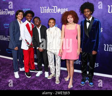 Culver City, Stati Uniti. 23 gennaio 2024. CULVER CITY, LOS ANGELES, CALIFORNIA, USA - 23 GENNAIO: Adan James Carrillo, Caleb Dixon, Alexander Gordon, Jonigan Booth, Kylah Davila e Shamori Washington arrivano alla prima mondiale di "The Underdoggs" di Amazon prime Video tenutasi al Culver Theater il 23 gennaio 2024 a Culver City, Los Angeles, California, Stati Uniti. (Foto di Xavier Collin/Image Press Agency) credito: Image Press Agency/Alamy Live News Foto Stock