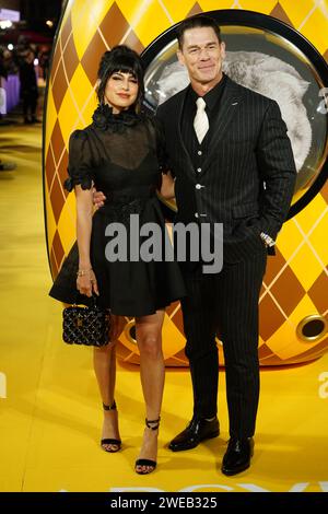 Shay Shariatzadeh e John cena arrivano per la prima mondiale di Argylle all'Odeon Luxe di Londra. Data foto: Mercoledì 24 gennaio 2024. Foto Stock