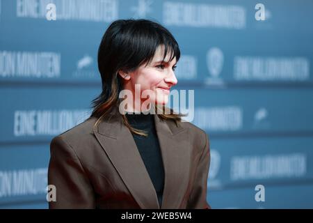 Berlino, Germania. 23 gennaio 2024. Berlino: Prima mondiale di 'Eine Million Minuten' allo Zoopalast. (Foto di Simone Kuhlmey/Pacific Press/Sipa USA) credito: SIPA USA/Alamy Live News Foto Stock