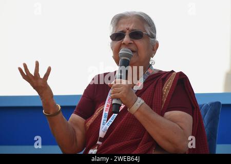 Kolkata, India. 23 gennaio 2024. Eminente scrittore e 2023 Padma Bhushan Awardee Sudha Murthy parla al Tata Steel Kolkata Literary Meet 2024 presso il Victoria Memorial Hall. (Foto di Sayantan Chakraborty/Pacific Press/Sipa USA) credito: SIPA USA/Alamy Live News Foto Stock