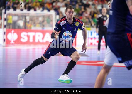 COLONIA, GERMANIA - 24 GENNAIO Lanxess Arena, Men's EHF Euro 2024 Main Round gruppo i Francia - Ungheria contro l'Ungheria, Kentin Mahe (Francia) Foto Stock