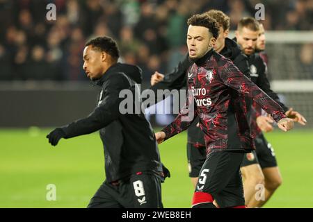 Rotterdam, Nederland. 24 gennaio 2024. ROTTERDAM, NEDERLAND - 24 GENNAIO: Riscaldamento di Quilindschy Hartman di Feyenoord durante la partita di Coppa TOTO KNVB tra Feyenoord e PSV allo Stadion Feijenoord il 24 gennaio 2024 a Rotterdam, Nederland. (Foto di Hans van der Valk/Orange Pictures) credito: Orange Pics BV/Alamy Live News Foto Stock