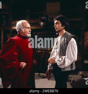 König Heinrich IV., Fernsehfilm nach dem Bühnenstück von William Shakespeare, Deutschland 1975, Regie: Werner Schlechte, Darsteller: Walter Rilla, Christian Reiner Foto Stock