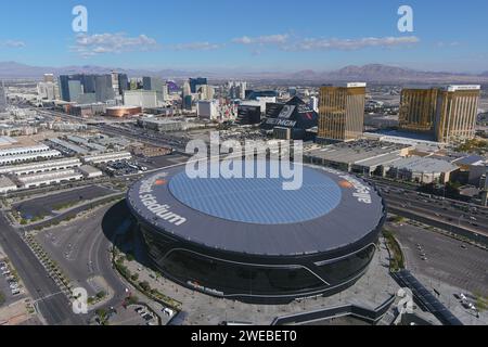 Una vista aerea generale dell'Allegiant Stadium, venerdì 1 dicembre 2023, a Las Vegas. Vista aerea generale dell'Allegiant Stadium, venerdì, De Foto Stock