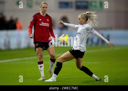 Alex Greenwood #5 di Manchester City controlla la palla durante LA partita di fa Women's League Cup Group B tra Manchester City e Manchester United al Joie Stadium di Manchester mercoledì 24 gennaio 2024. (Foto: Mike Morese | mi News) crediti: MI News & Sport /Alamy Live News Foto Stock