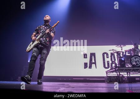 Simple Plan si esibisce al Sant Jordi Club, Barcellona, 22 gennaio 2024. Fotografo: ALE Espaliat Foto Stock