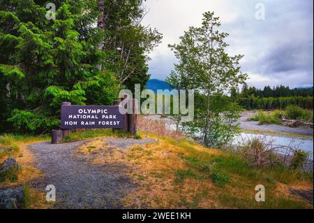 Cartello di benvenuto per l'Olympic National Park Hoh Rain Forest nello stato di Washington, USA Foto Stock