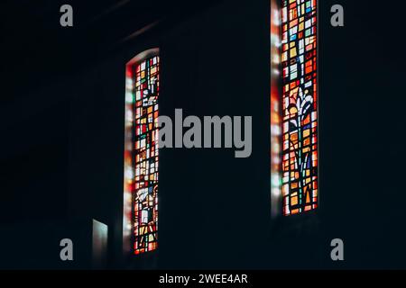 Abbazia di Randol (Abbaye de Notre-Dame de Randol), monastero benedettino situato a Randol, vicino al villaggio di Saint-Saturnin, dipartimento del Puy-de-Dome, Foto Stock