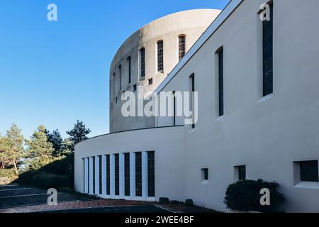 Abbazia di Randol (Abbaye de Notre-Dame de Randol), monastero benedettino situato a Randol, vicino al villaggio di Saint-Saturnin, dipartimento del Puy-de-Dome, Foto Stock