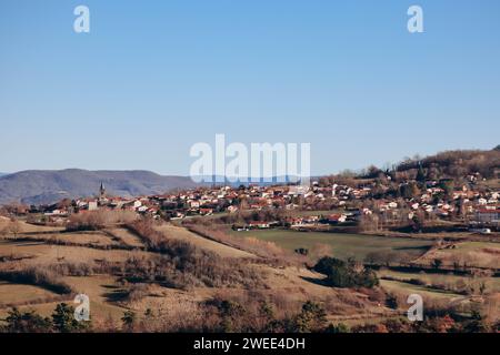 Piccoli villaggi nella regione dell'Alvernia, Francia Foto Stock