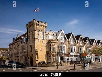 Regno Unito, Inghilterra, Somerset, Weston-super-Mare, Boulevard, edificio a castellatura Foto Stock