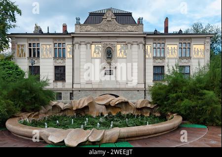 Palazzo delle Belle Arti nella città Vecchia in Piazza Shchepan a Cracovia, Polonia Foto Stock