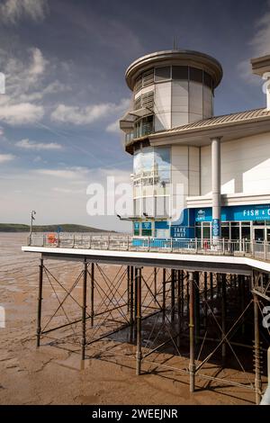 Regno Unito, Inghilterra, Somerset, Weston-super-Mare, Grand Pier, padiglione ricostruito Foto Stock