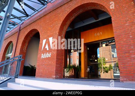 ADOBE (Adobe Systems Incorporated) Building. Costruito nel 1905 (il Baker and Hamilton Building) situato al 601 di Townsend Street, San Francisco, California Foto Stock