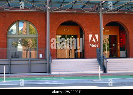 ADOBE (Adobe Systems Incorporated) Building. Costruito nel 1905 (il Baker and Hamilton Building) situato al 601 di Townsend Street, San Francisco, California Foto Stock