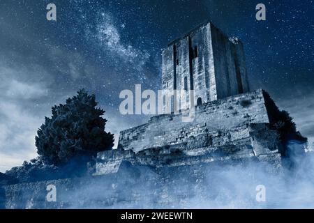 Tour della torre medievale di Saint Emilion, Francia Foto Stock