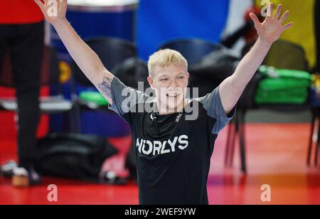 Colonia, Tyskland. 25 gennaio 2024. Magnus Saugstrup durante la sessione di allenamento della squadra danese nella Lanxness Arena di Colonia, Germania, giovedì 25 gennaio 2024. La Danimarca giocherà contro la Germania nella semifinale del Campionato europeo di pallamano EHF 2024 Mens venerdì credito: Ritzau/Alamy Live News Foto Stock