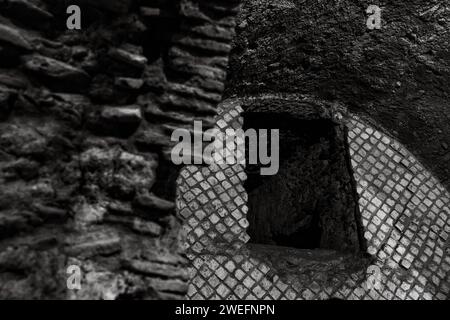 Catacombe inesplorate in Italia, città di Napoli, visita il museo e l'area archeologica. Foto Stock