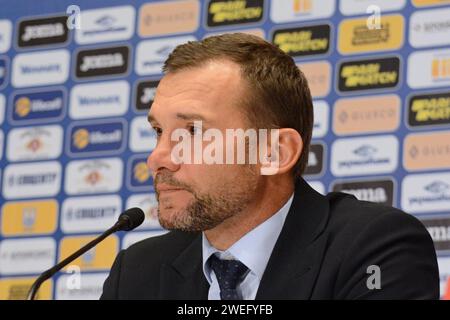 KIEV, UCRAINA - 14 OTTOBRE 2019: Allenatore ucraino Andriy Shevchenko durante la conferenza stampa dopo la partita tra Ucraina e Portogallo (foto di /Sipa USA) credito: SIPA USA/Alamy Live News Foto Stock