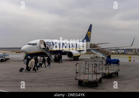 Ryanair Boeing 777 è pronto a decollare Foto Stock