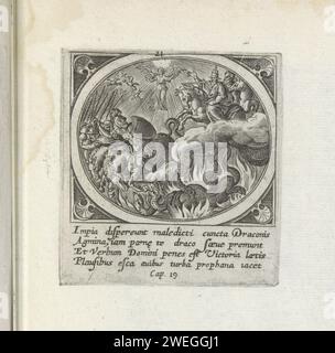 Battaglia tra esercito celeste e terreno, 1585 stampa un angelo è in mezzo al sole e chiama gli uccelli. L'esercito celeste, guidato da un cavaliere con mitra papale e spada in bocca, combatte contro l'esercito terreno. La bestia muore in un mucchio di fuoco. Sotto lo spettacolo un riferimento in latino al testo della Bibbia nell'op. 19. Questa stampa fa parte di un album. carta che incide la bestia e il falso profeta conquistati Foto Stock