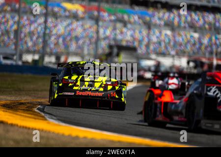 Daytona Beach, Etats Unis. 25 gennaio 2024. VasserSullivan, Lexus RC F GT3, azione durante il Rolex 24 a Daytona, 1° round del 2024 IMSA WeatherTech Sportscar Championship, dal 23 al 28 gennaio 2024 sul Daytona International Speedway a Daytona Beach, Florida, Stati Uniti d'America - foto Javier Jimenez/DPPI Credit: DPPI Media/Alamy Live News Foto Stock