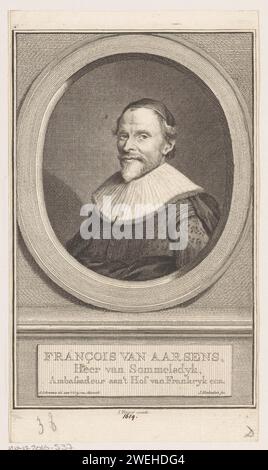 Ritratto di Francois van Aerssen, Jacob Houbraken, dopo Aert Schouman, dopo Michiel Jansz van Mierevelt, 1727 - 1765 stampa Ritratto di Francesco van Aerssen in una cornice ovale. In una cornice sono presenti il nome e i titoli. incisione su carta Foto Stock