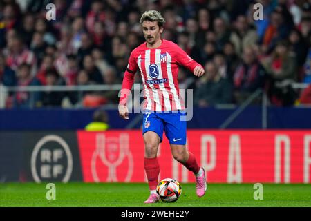 Madrid, Spagna. 25 gennaio 2024. Antoine Griezmann dell'Atletico de Madrid durante la partita della Copa del Rey, il turno 8 tra l'Atletico de Madrid e il Siviglia FC ha giocato allo Stadio Civitas Metropolitano il 25 gennaio 2024 a Madrid, in Spagna. (Foto di Cesar Cebolla/PRESSINPHOTO) crediti: PRESSINPHOTO SPORTS AGENCY/Alamy Live News Foto Stock