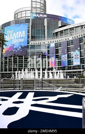 25 gennaio 2024, Anaheim, CA, US: NAMM Show gennaio 2024 all'Anaheim Convention Center in California. Il NAMM Show è un evento annuale negli Stati Uniti organizzato dalla National Association of Music Merchants, che lo descrive come "il palcoscenico più grande del industryâ, che unisce le comunità globali di musica, suono e tecnologia di intrattenimento" (Credit Image: © Dave Safley/ZUMA Press Wire) SOLO PER USO EDITORIALE! Non per USO commerciale! Foto Stock