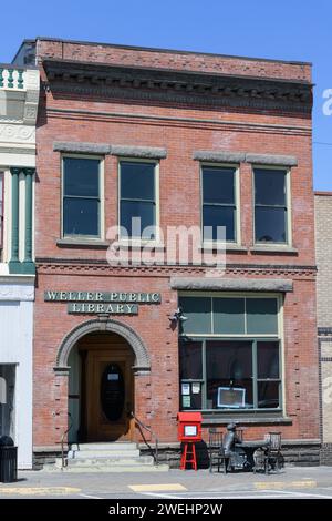 Waitsburg, WA, USA - 25 maggio 2023; veduta esterna della Weller Public Library di Waitsburg, Washington Foto Stock