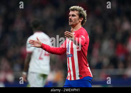 Madrid, Spagna. 25 gennaio 2024. Antoine Griezmann dell'Atletico de Madrid durante la partita della Copa del Rey, il turno 8 tra l'Atletico de Madrid e il Siviglia FC ha giocato allo Stadio Civitas Metropolitano il 25 gennaio 2024 a Madrid, in Spagna. (Foto di Cesar Cebolla/PRESSINPHOTO) crediti: PRESSINPHOTO SPORTS AGENCY/Alamy Live News Foto Stock