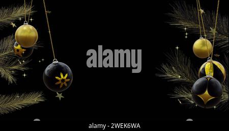Baule nere e dorate che oscillano su due alberi di natale con stelle dorate su uno spazio nero, copia Foto Stock