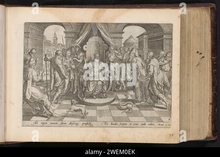 Mosè e Aronne al Faraone, 1646 stampa Mosè e Aronne parlano con il Faraone e gli chiedono di lasciare andare il popolo d'Israele. Aaron ha gettato il suo staff sul pavimento e il personale si è trasformato in un serpente. La corte del Faraone sembra sorpresa. Sotto la performance un riferimento in latino al testo della Bibbia in ex. 7:10. Questa stampa fa parte di un album. Incisione di carta Mosè e Aronne davanti al faraone; Aronne esegue il miracolo della verga che si trasforma in un serpente Foto Stock