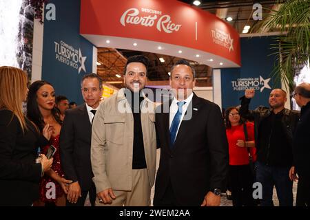 Madrid, Spagna. 26 gennaio 2024. Luis Fonsi visita la fiera Fitur 2024 a Madrid credito: CORDON PRESS/Alamy Live News Foto Stock