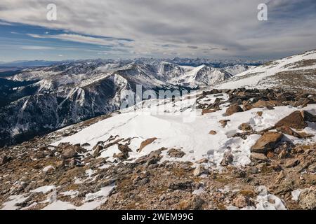 Vista dalla Square Top Mountain in inverno, Colorado Foto Stock